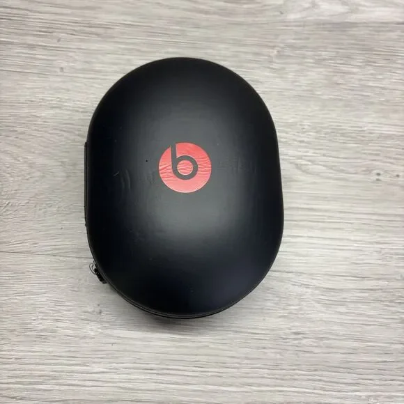 Beats STUDIO Pro Travel Case, Beats Dr. Dre STUDIO Pro Headphones Hard Case Only - Picture 1 of 5